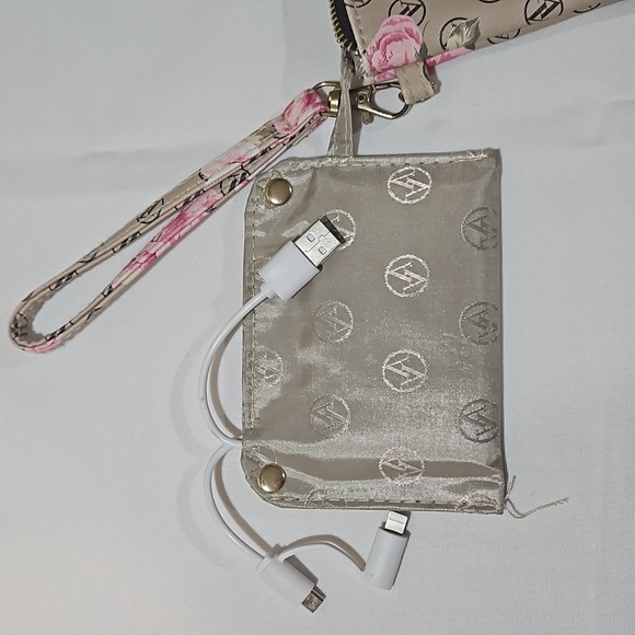 Adrienne Vittadini Wristlet, OS, tan with pink roses. - Picture 3 of 9